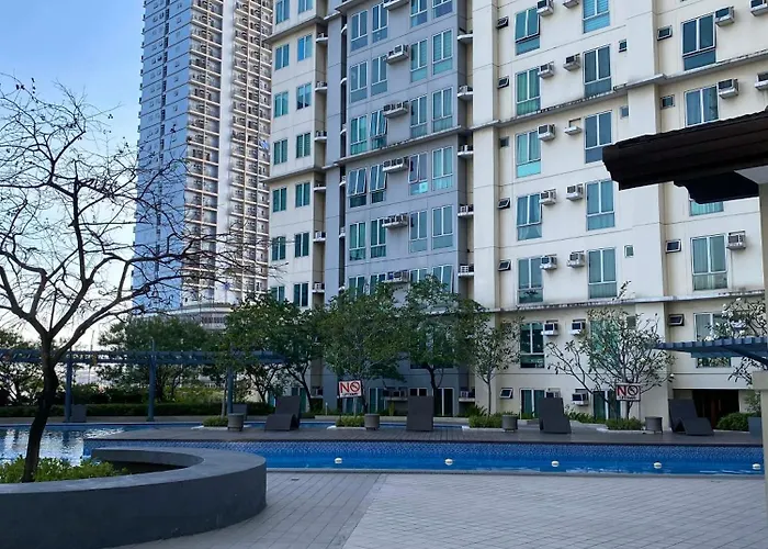 San Lorenzo Place By Mg * Manila